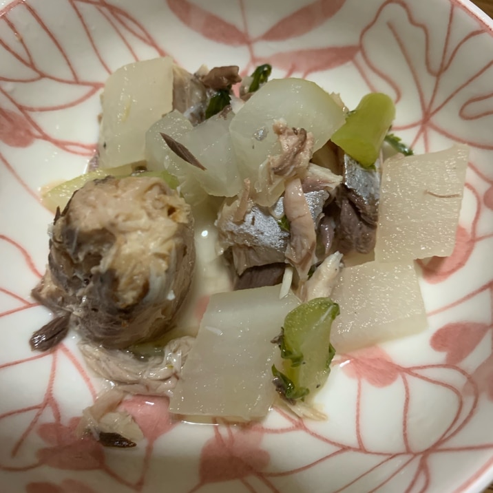 サバ缶と白菜、小松菜の炒めもの